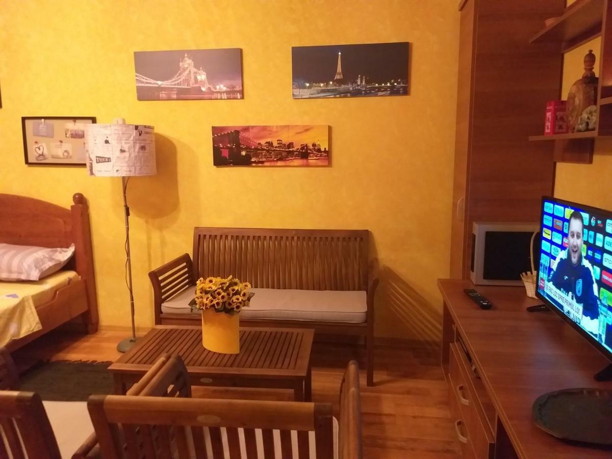 Apartament Sonia Bucarest Exterior foto